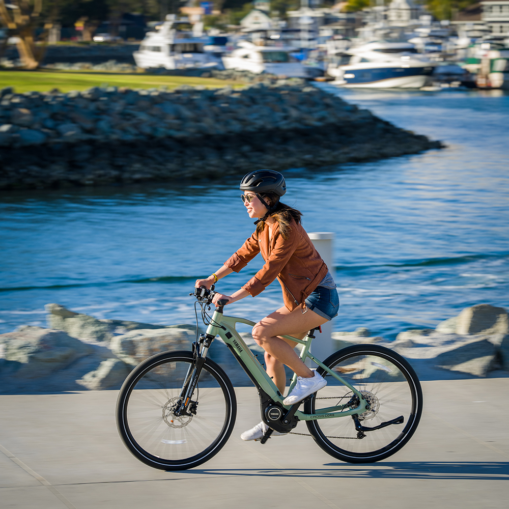 Yamaha_CrossCoreRC_UrbanSage_Action-cropped-03540-sm.jpg